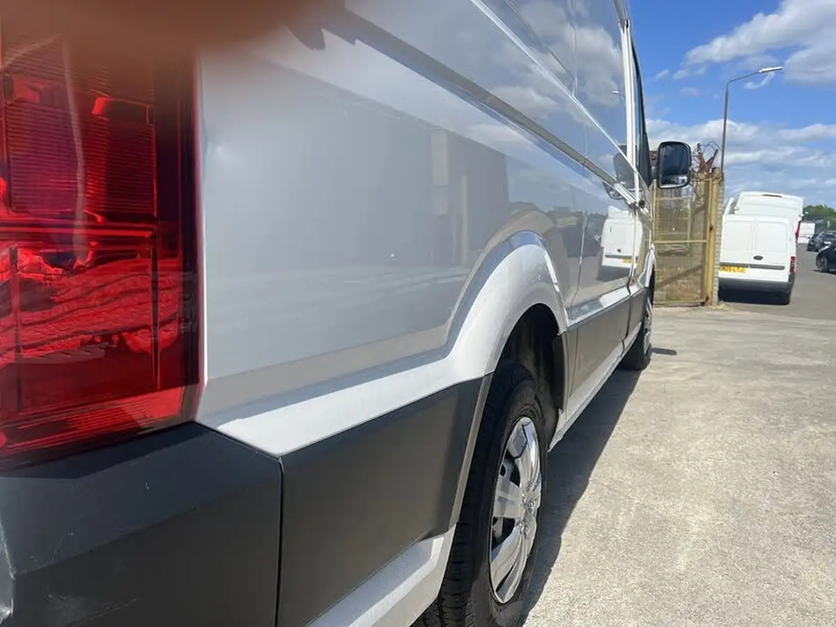 2019-volkswagen-crafter-20tdi-cr35-mwb-140pseu6-startline-panel-van-big-6