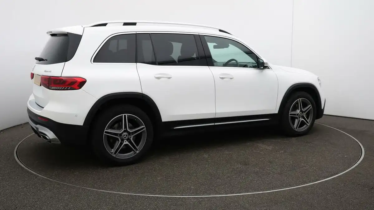 2020-mercedes-benz-glb-class-20d-glb220d-amg-line-premium-5-big-56