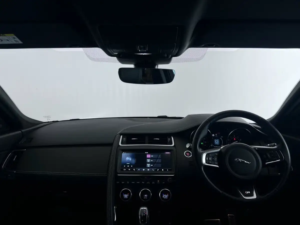 2018-jaguar-e-pace-20-i4-r-dynamic-se-249ps-big-21