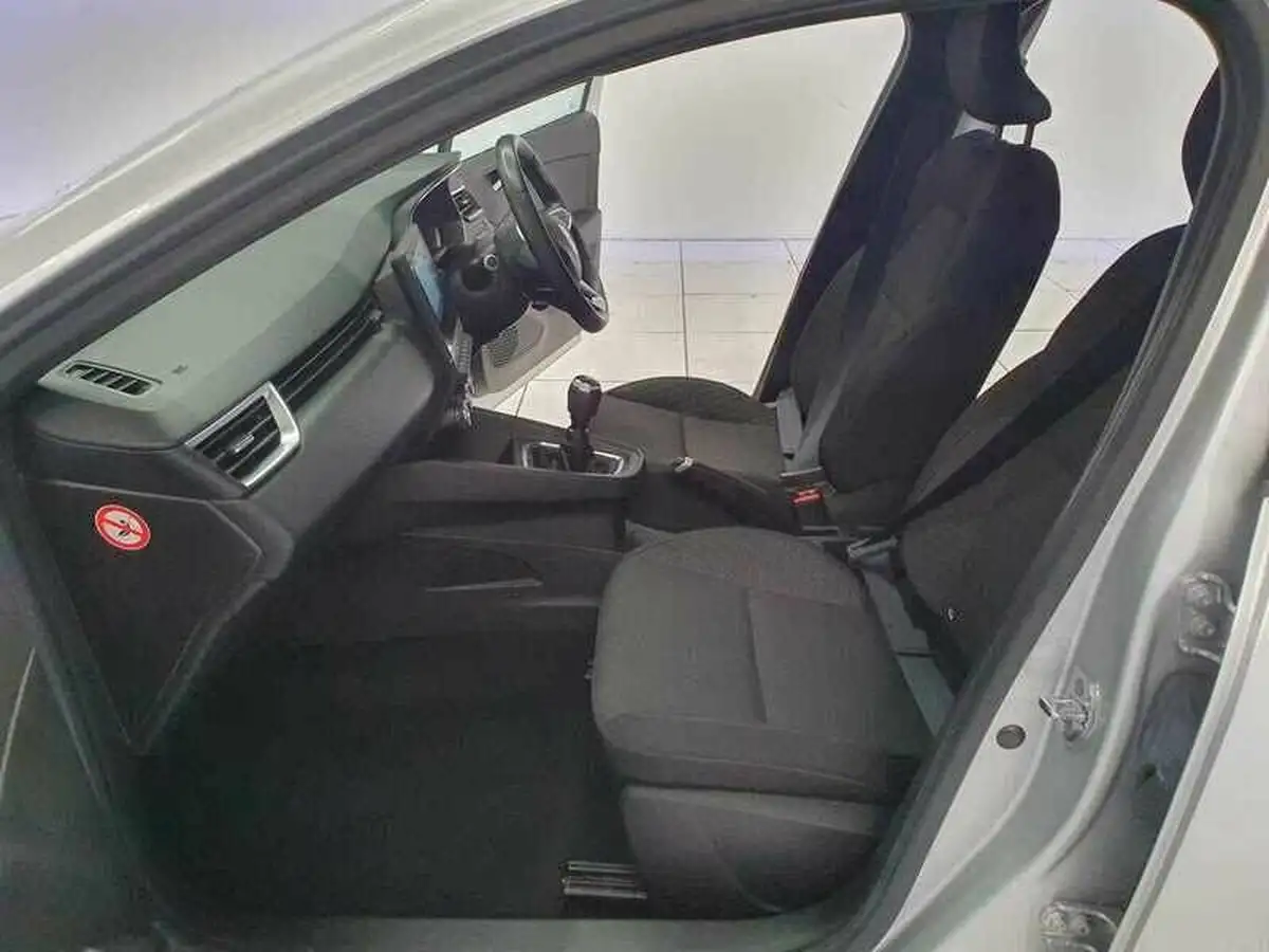 2020-renault-clio-10-sce-iconic-75bhp-big-19