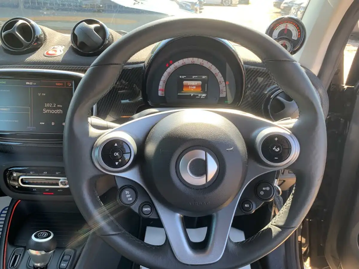 2021-smart-fortwo-eq-brabus-line-coupe-big-13