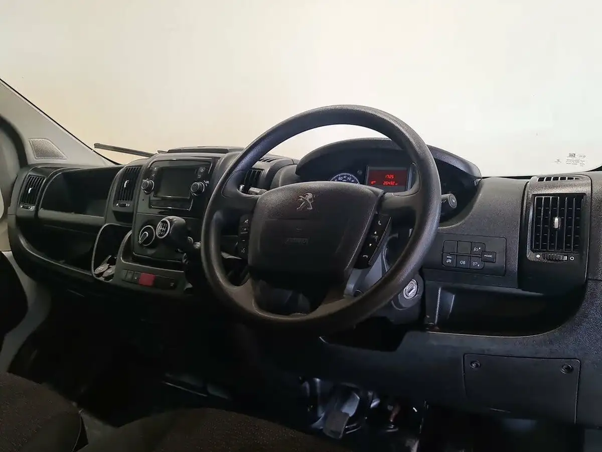 2022-peugeot-boxer-22-bluehdi-professional-335-l3-h2-panel-big-3