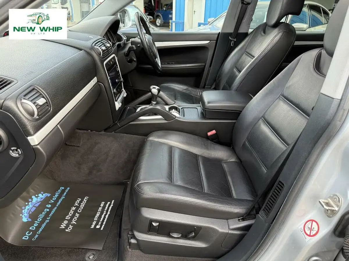 2004-porsche-cayenne-32-big-50