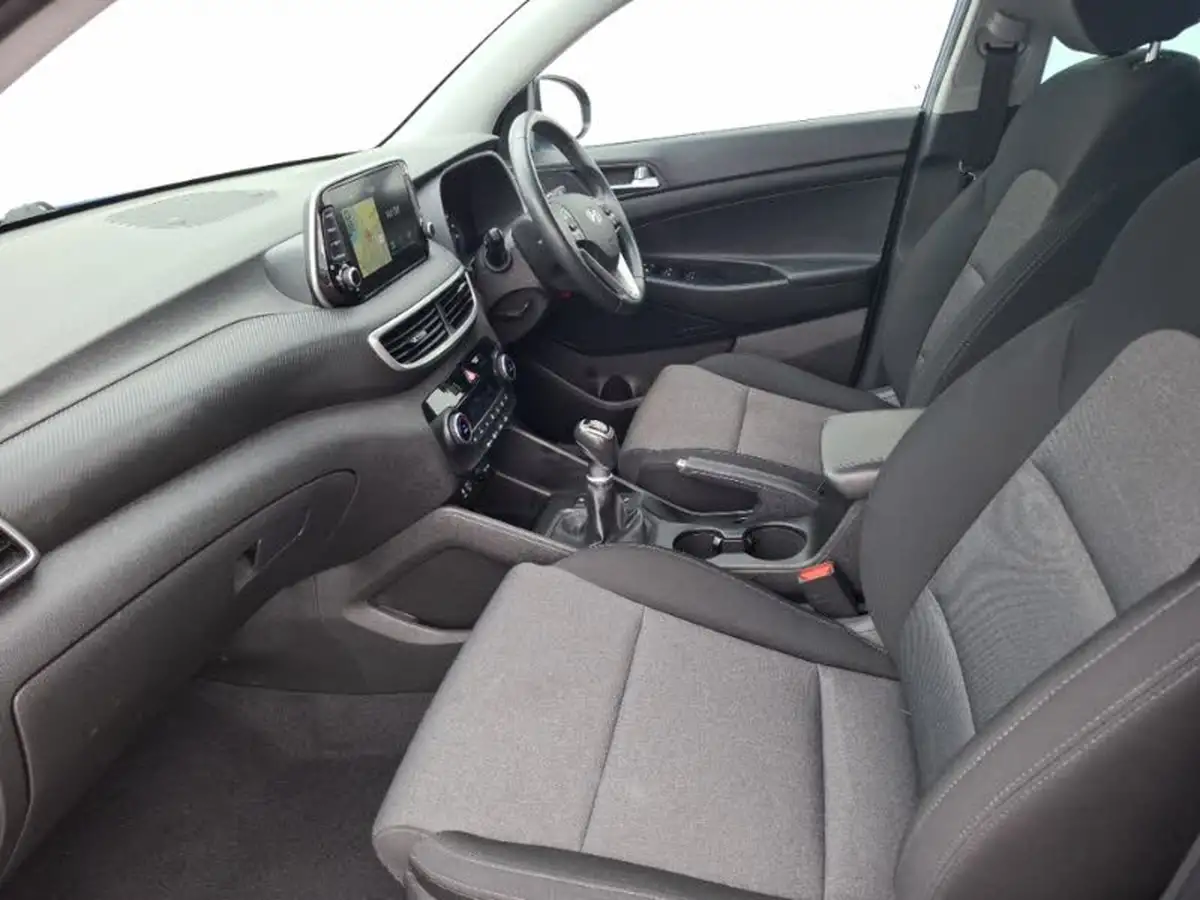 2018-hyundai-tucson-16-gdi-se-nav-big-4