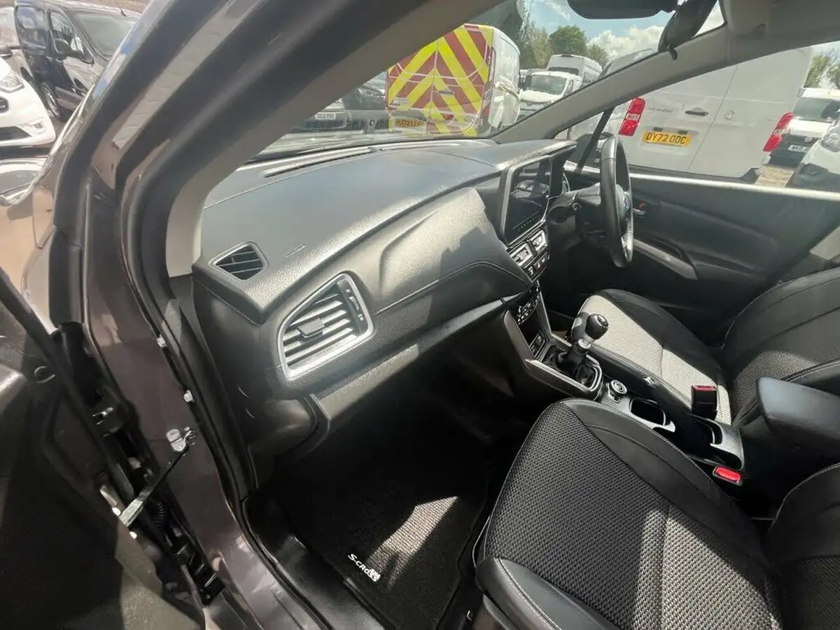 2022-suzuki-s-cross-14-boosterjet-ultra-big-46