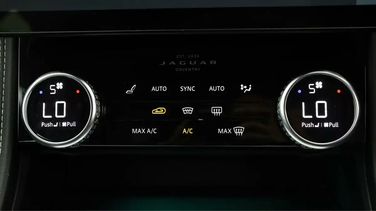 2022-jaguar-f-pace-20-d200-r-dynamic-s-big-14