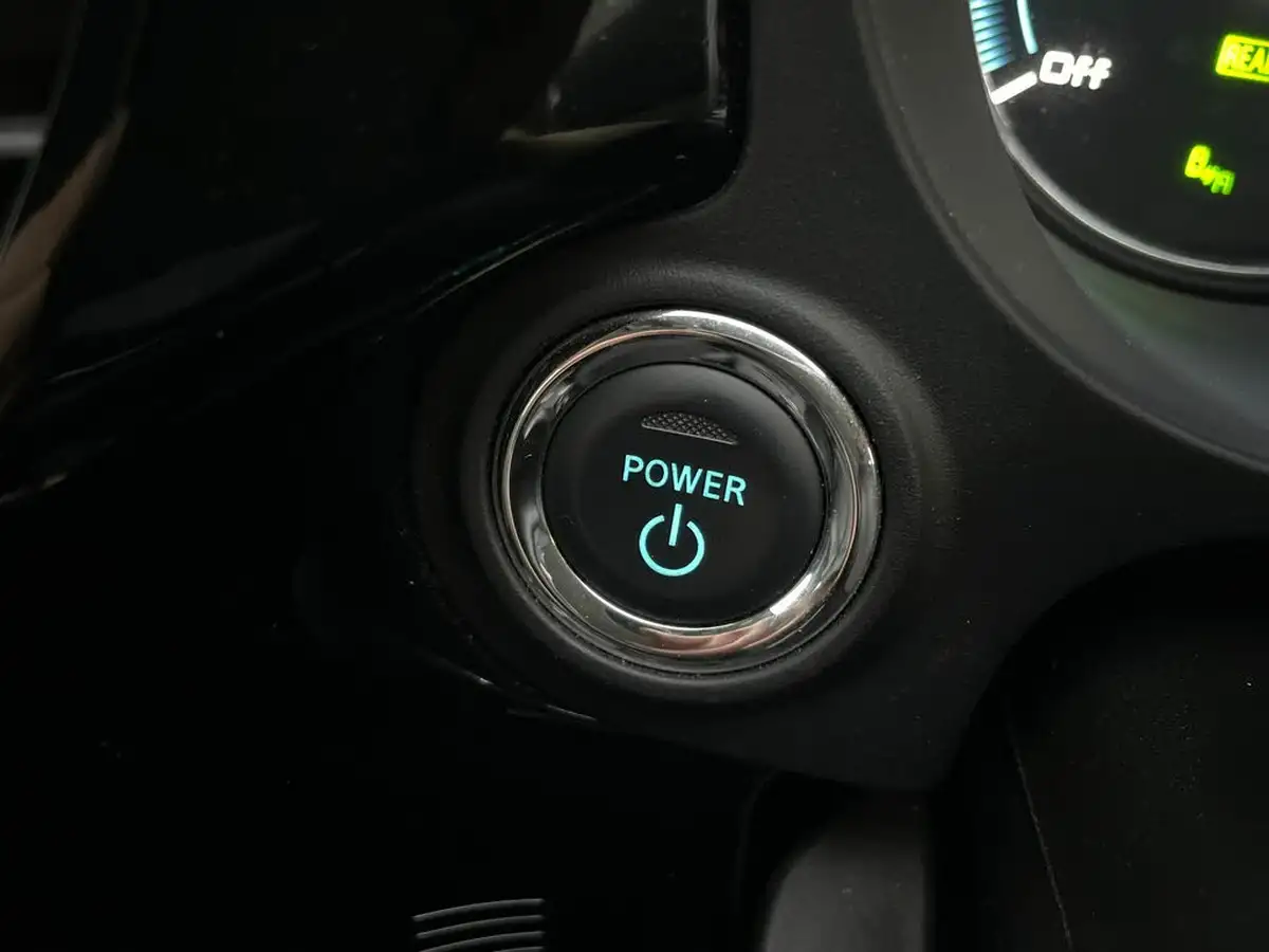 2021-mitsubishi-outlander-24-dynamic-phev-big-23