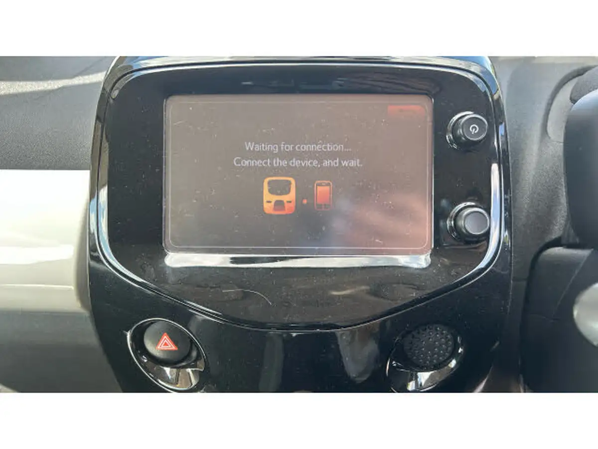 2018-toyota-aygo-10-vvt-i-x-style-71bhp-big-36