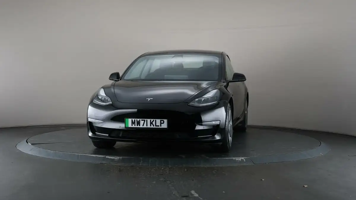 2021-tesla-model-3-e-long-range-awd-big-47