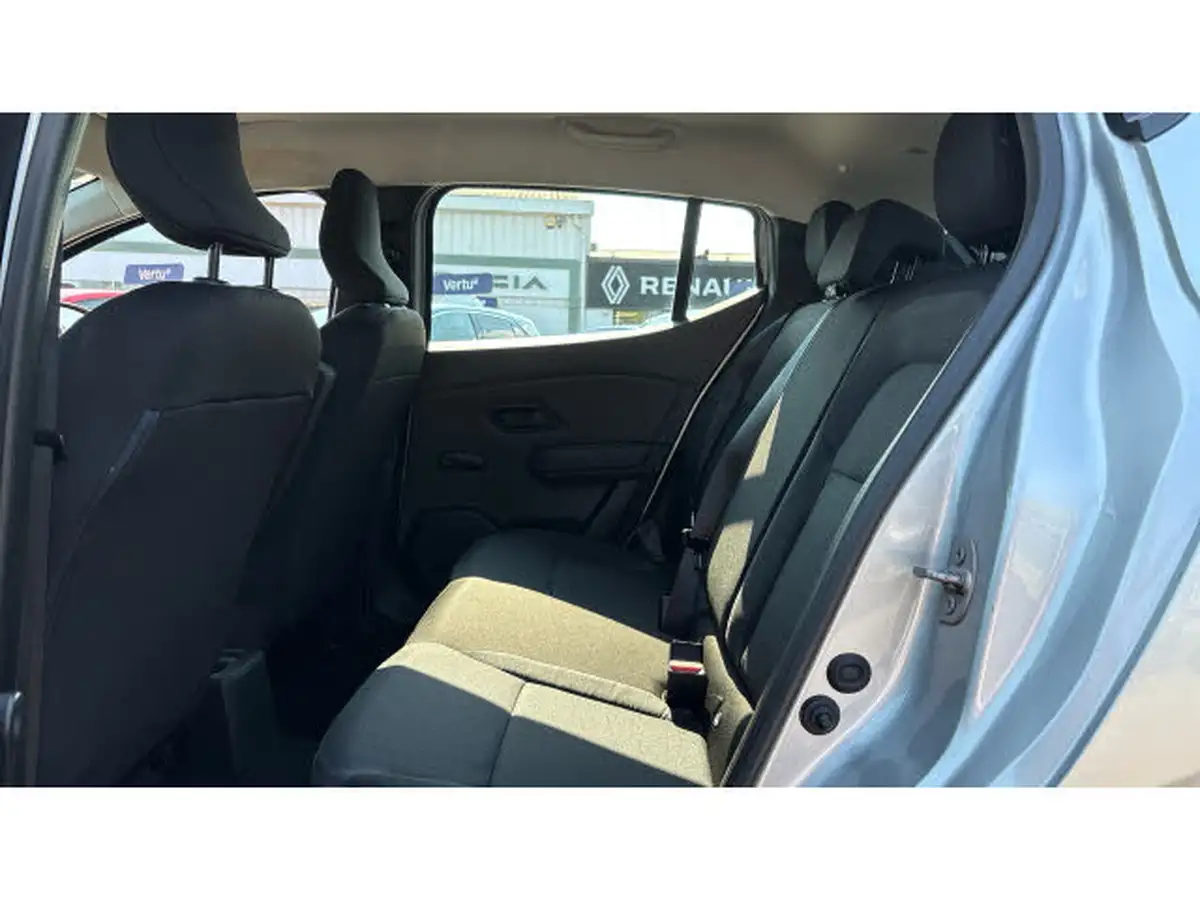 2021-dacia-sandero-10-sce-essential-big-15