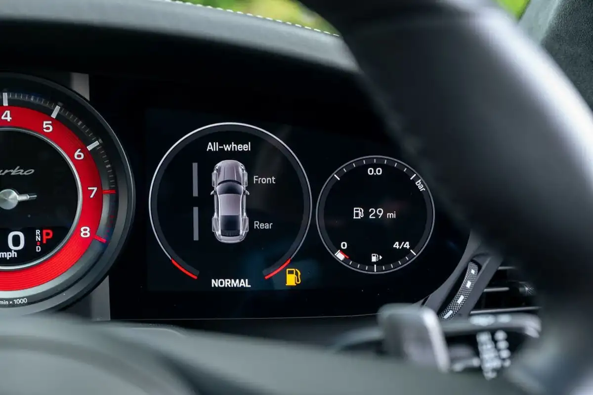 2023-porsche-911-38-turbo-coupe-big-38