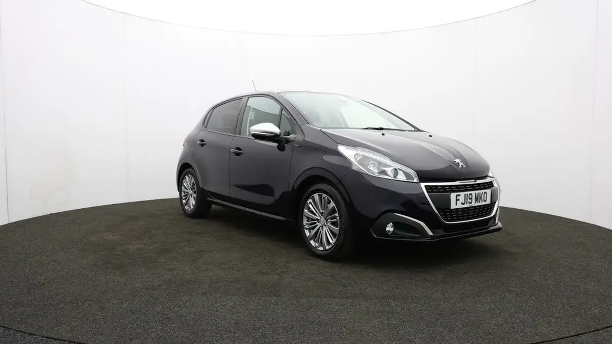 2019-peugeot-208-12-puretech-signature-big-48