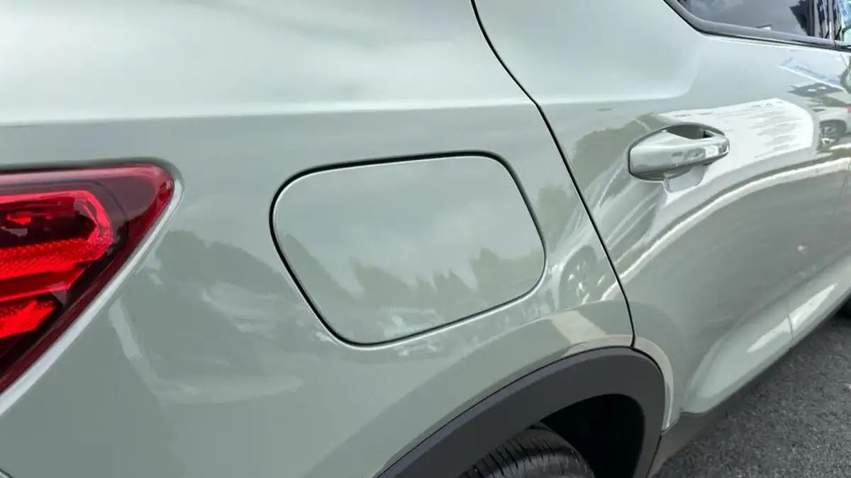 2024-volvo-xc40-20-b3-plus-big-23