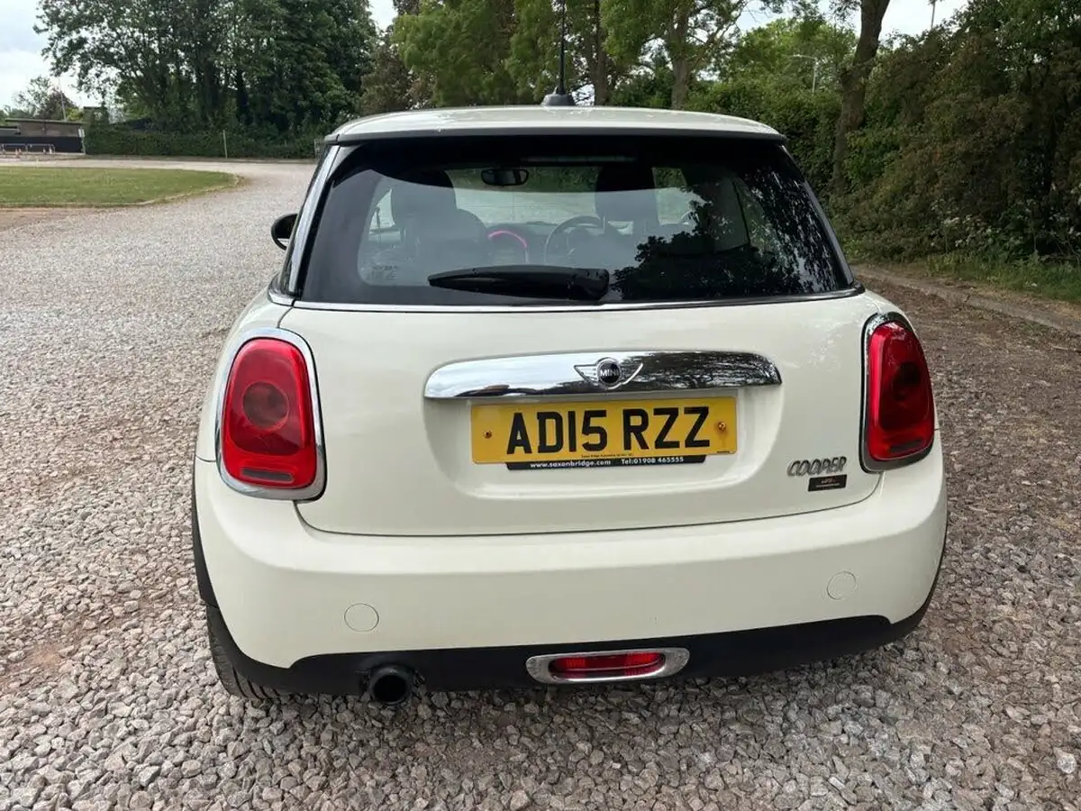 2015-mini-cooper-12-one-ss-3d-big-9