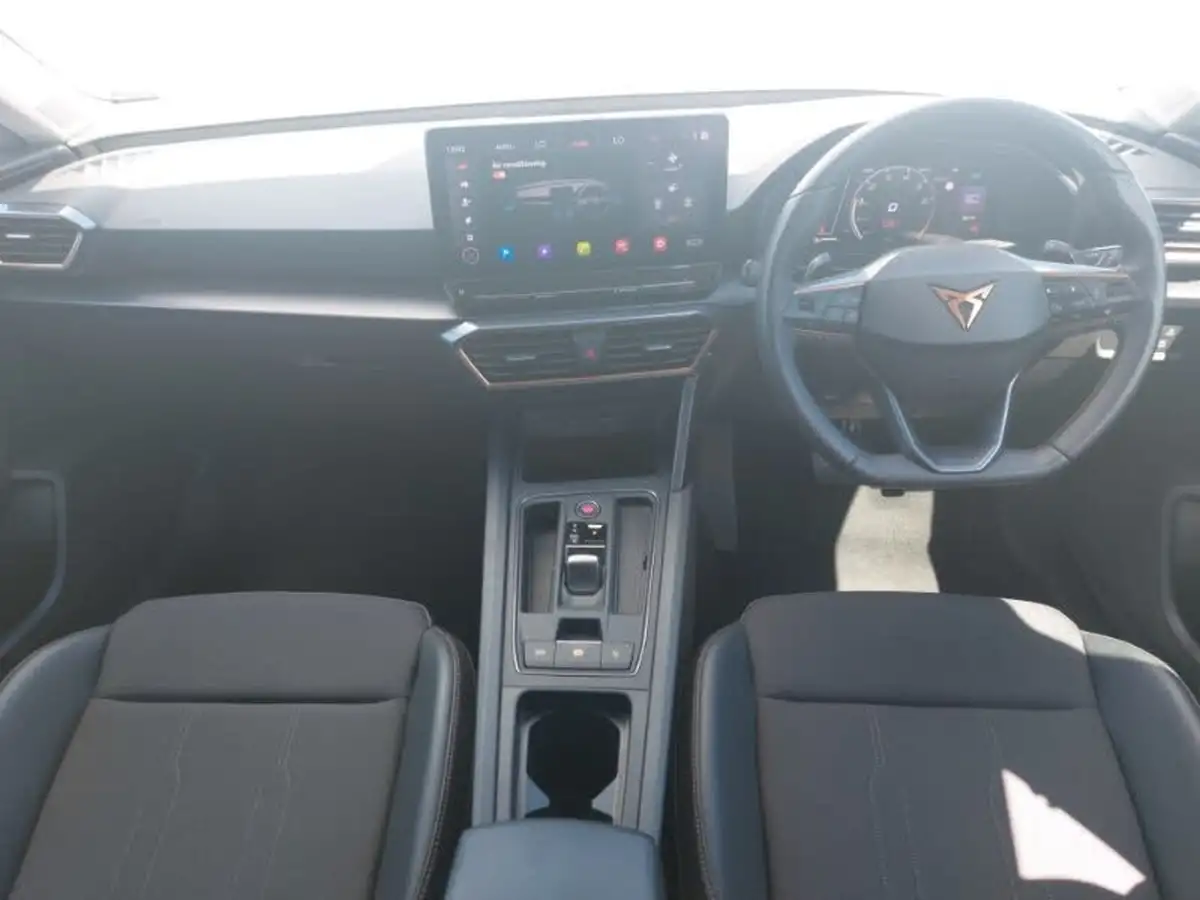 2024-cupra-leon-nf-15-etsi-v1-hatchback-big-2