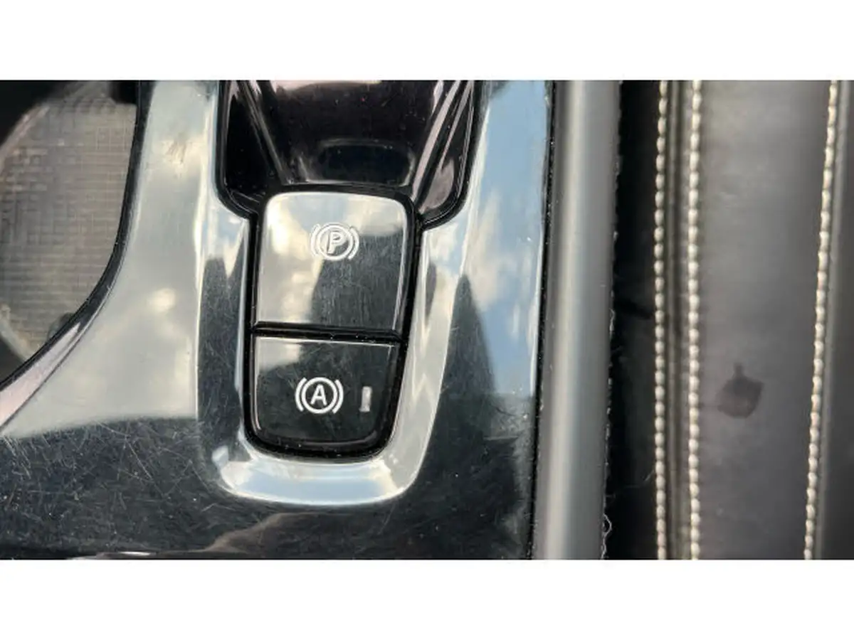 2020-volvo-xc40-20-b4-r-design-pro-big-31