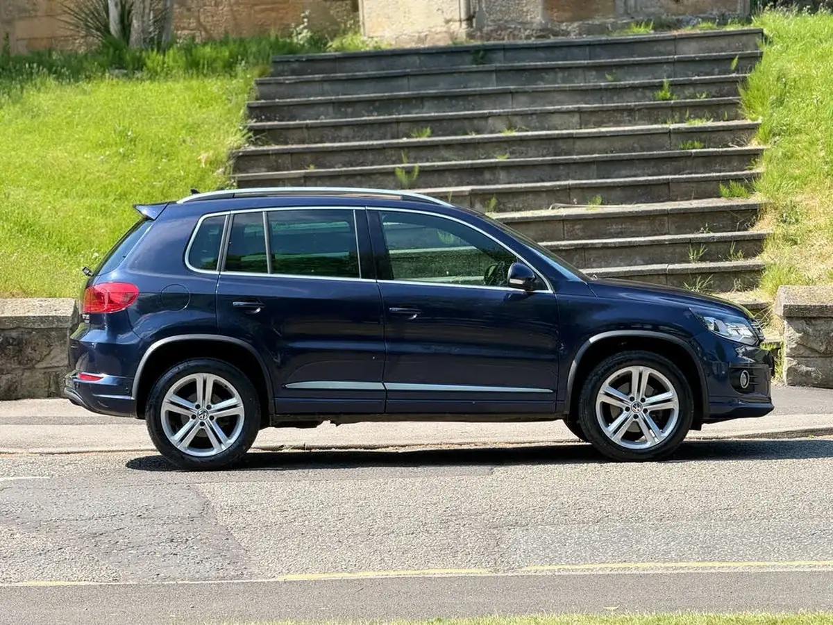 2015-volkswagen-tiguan-20tdi-r-line-140ps-4motion-r-line-bmt-ss-dsg-big-4