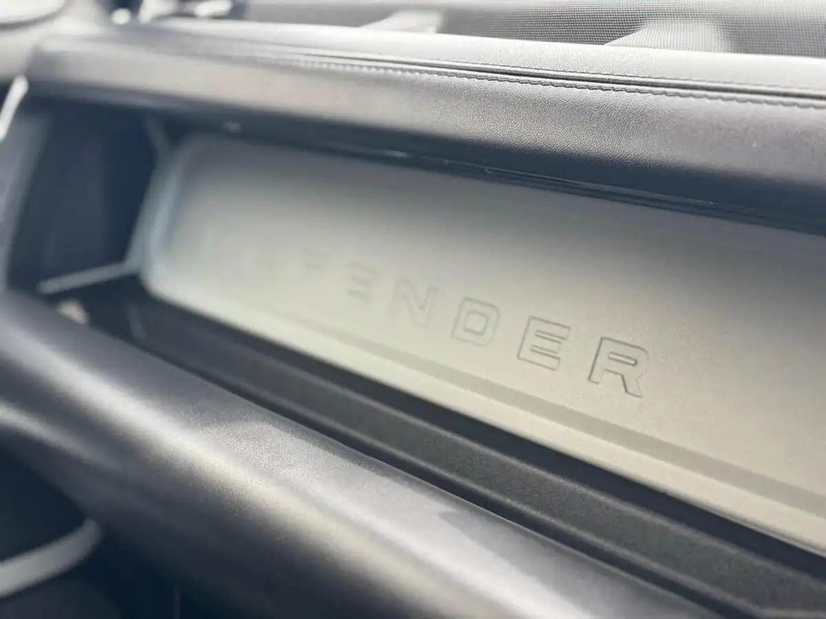 2022-land-rover-110-defender-30-d300-hard-top-hse-110-big-74