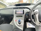 2012-toyota-prius-small-24