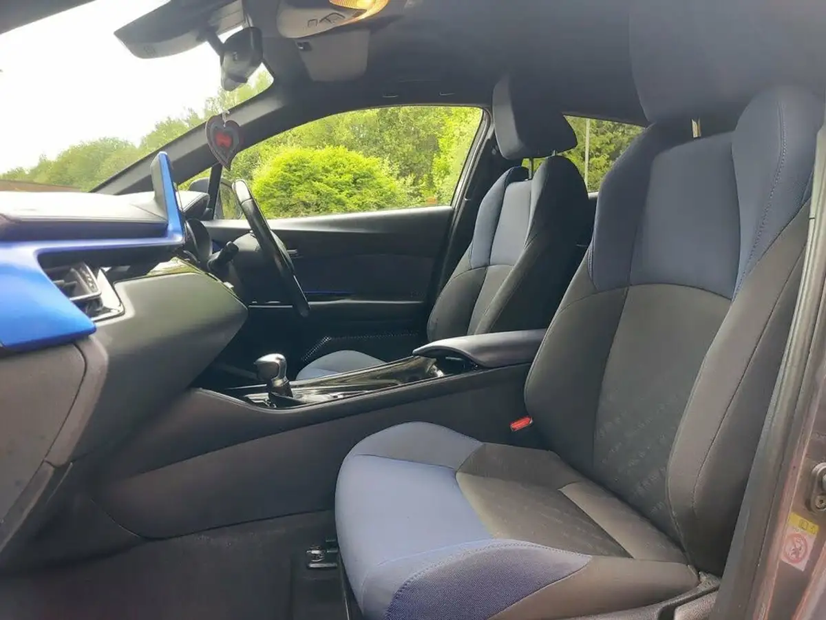 2018-toyota-c-hr-18-vvt-i-dynamic-big-27
