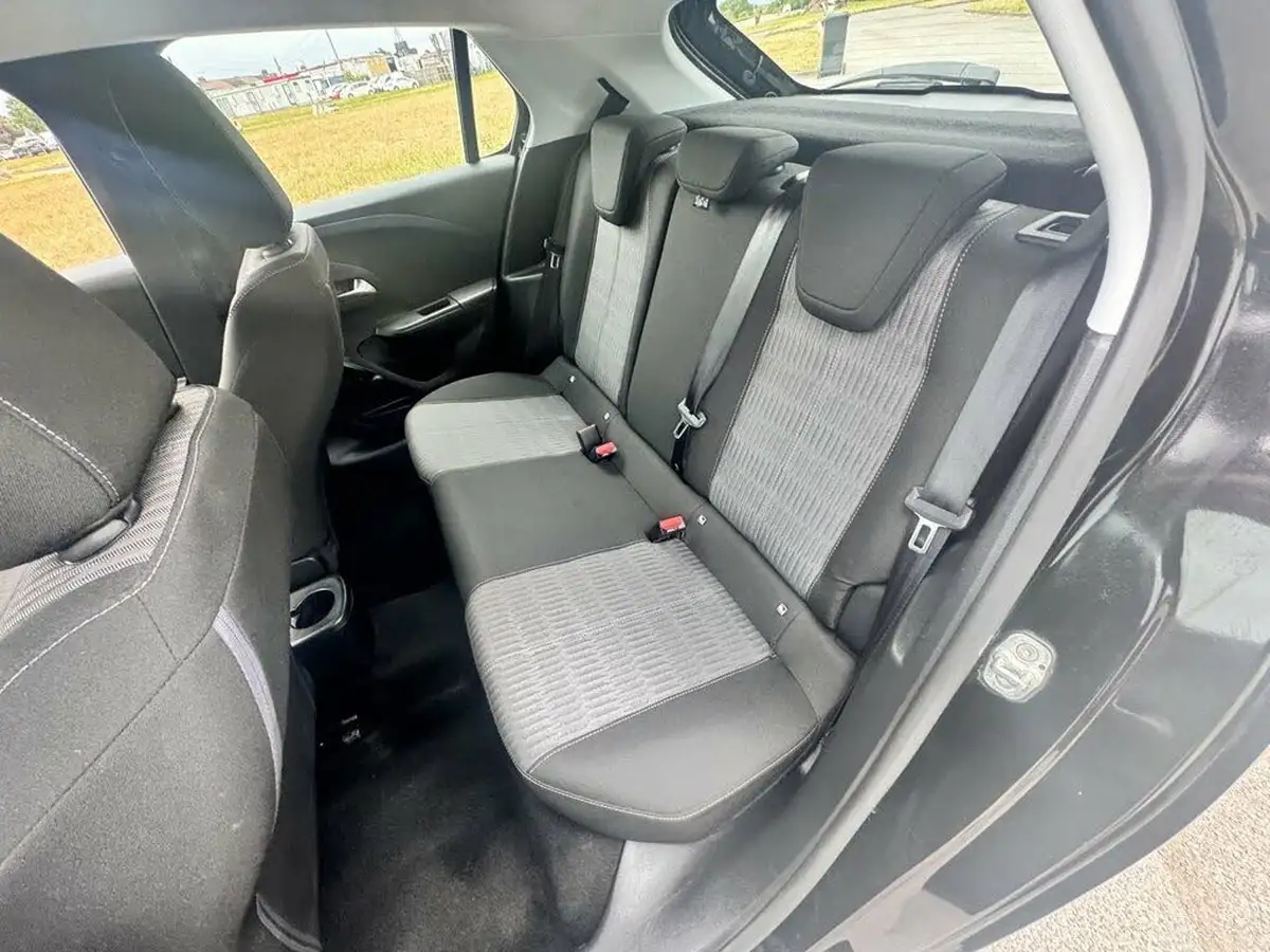 2021-vauxhall-corsa-12i-se-big-8