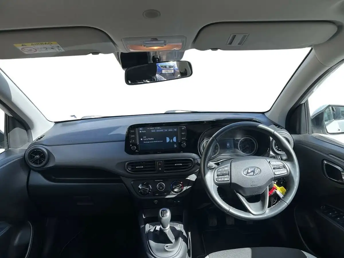 2021-hyundai-i10-10-se-connect-big-12