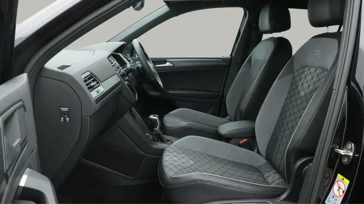 2021-volkswagen-tiguan-15-tsi-r-line-big-14