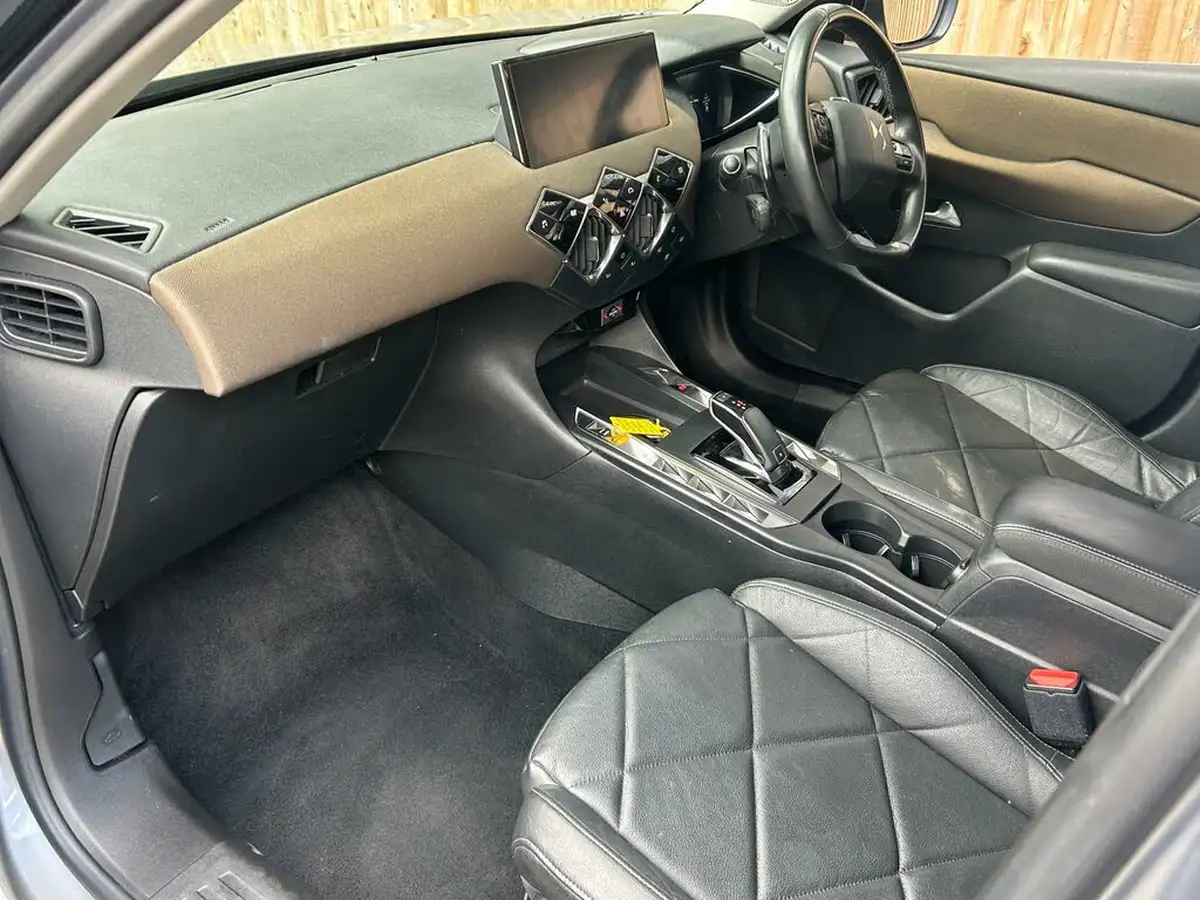 2019-ds-ds-3-crossback-12-puretech-prestige-155ps-eat8-big-26