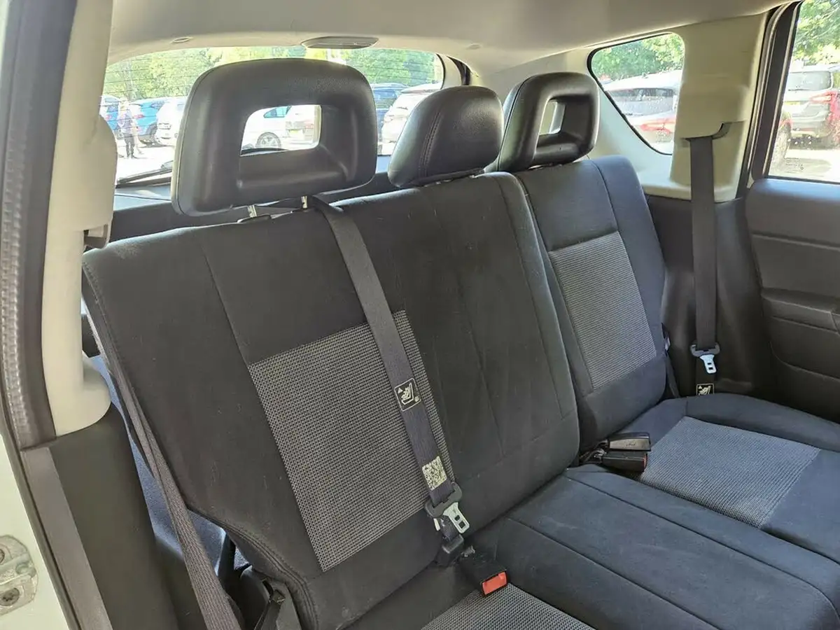 2012-jeep-compass-20-sport-big-11