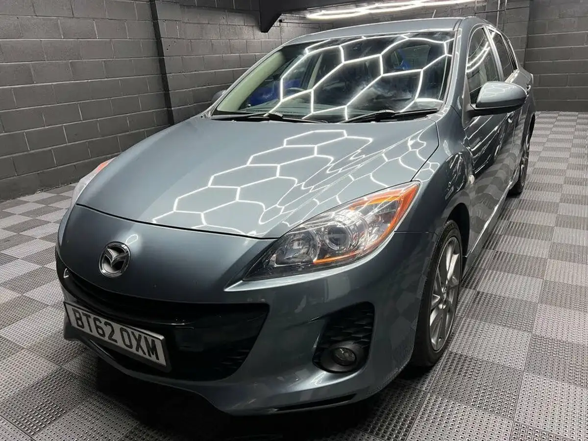 2013-mazda-mazda3-16-venture-edition-big-6