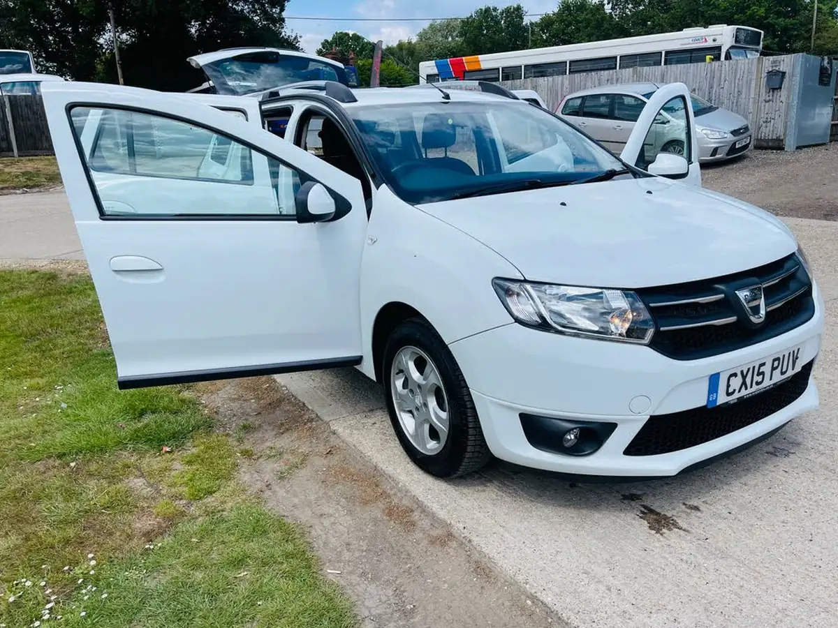2015-dacia-logan-mcv-15dci-laureate-big-2