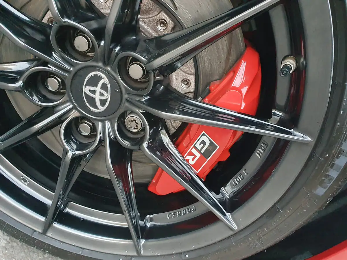 2021-toyota-yaris-16-gr-circuit-pack-big-13