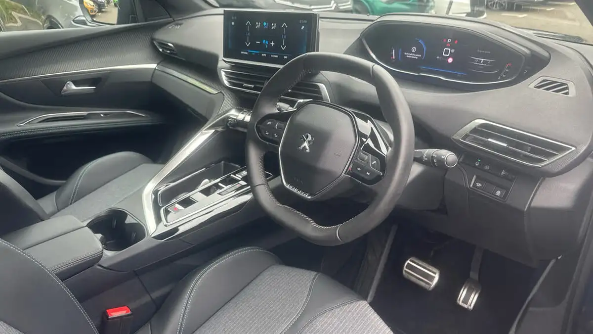 2024-peugeot-3008-suv-12-puretech-allure-130bhp-ss-eat8-big-10