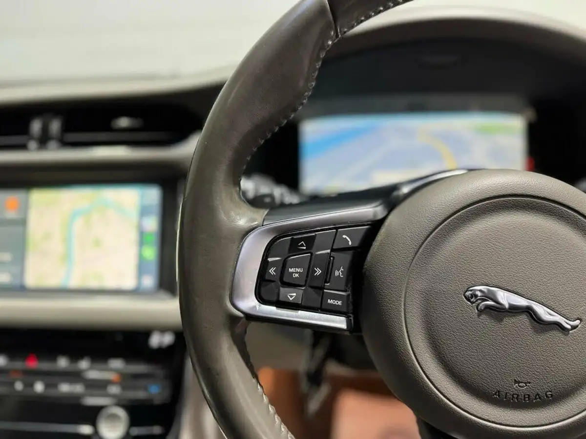 2018-jaguar-xf-20td-portfolio-240ps-awd-sportbrake-5d-1999cc-auto-big-38