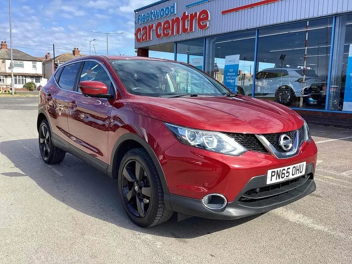 2015-nissan-qashqai-12-n-tec-big-0