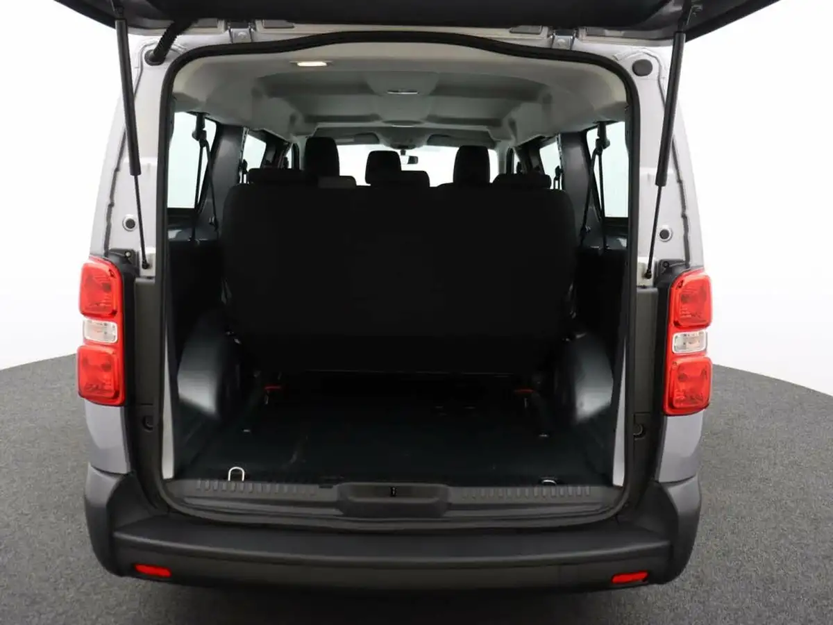 2023-vauxhall-vivaro-life-e-combi-l-big-28