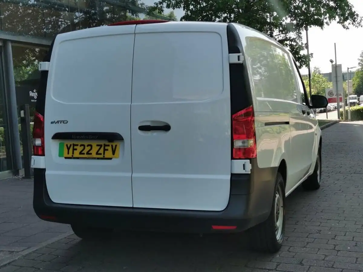 2022-mercedes-benz-vito-e-progressive-l2-big-5