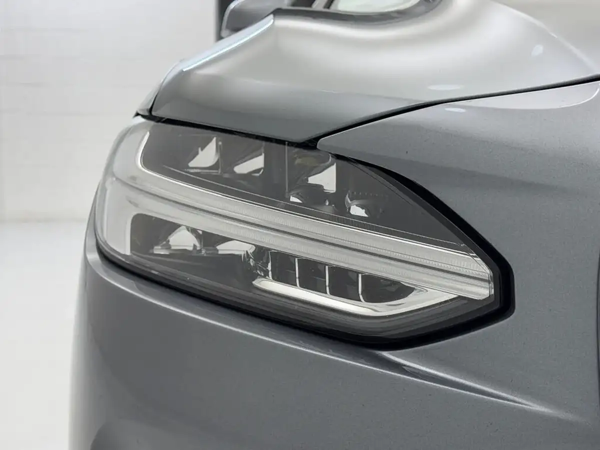 2019-volvo-v90-20-t4-momentum-plus-big-30