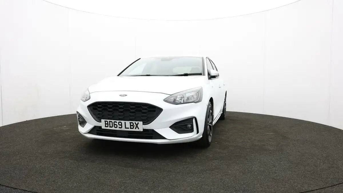 2019-ford-focus-10t-st-line-x-hatchback-big-57