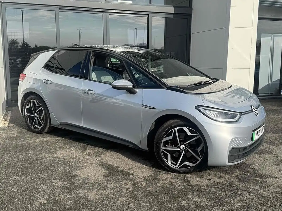 2021-volkswagen-id3-e-tour-big-8