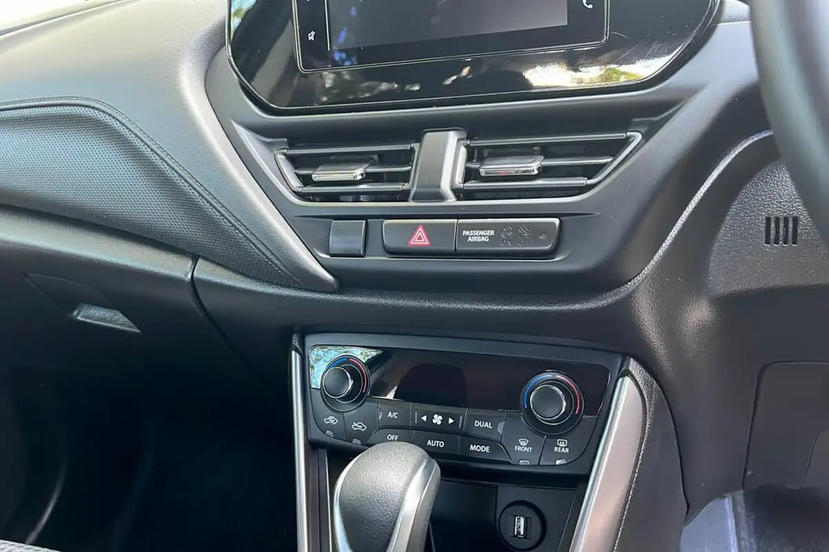 2024-suzuki-s-cross-15-motion-big-39