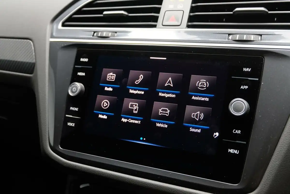2024-volkswagen-tiguan-allspace-20-tsi-r-line-245ps-evo-big-35