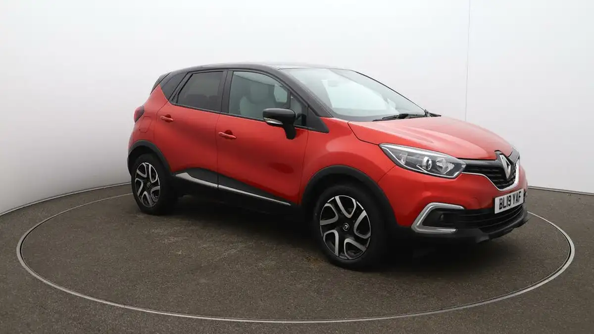 2019-renault-captur-09-tce-iconic-big-43