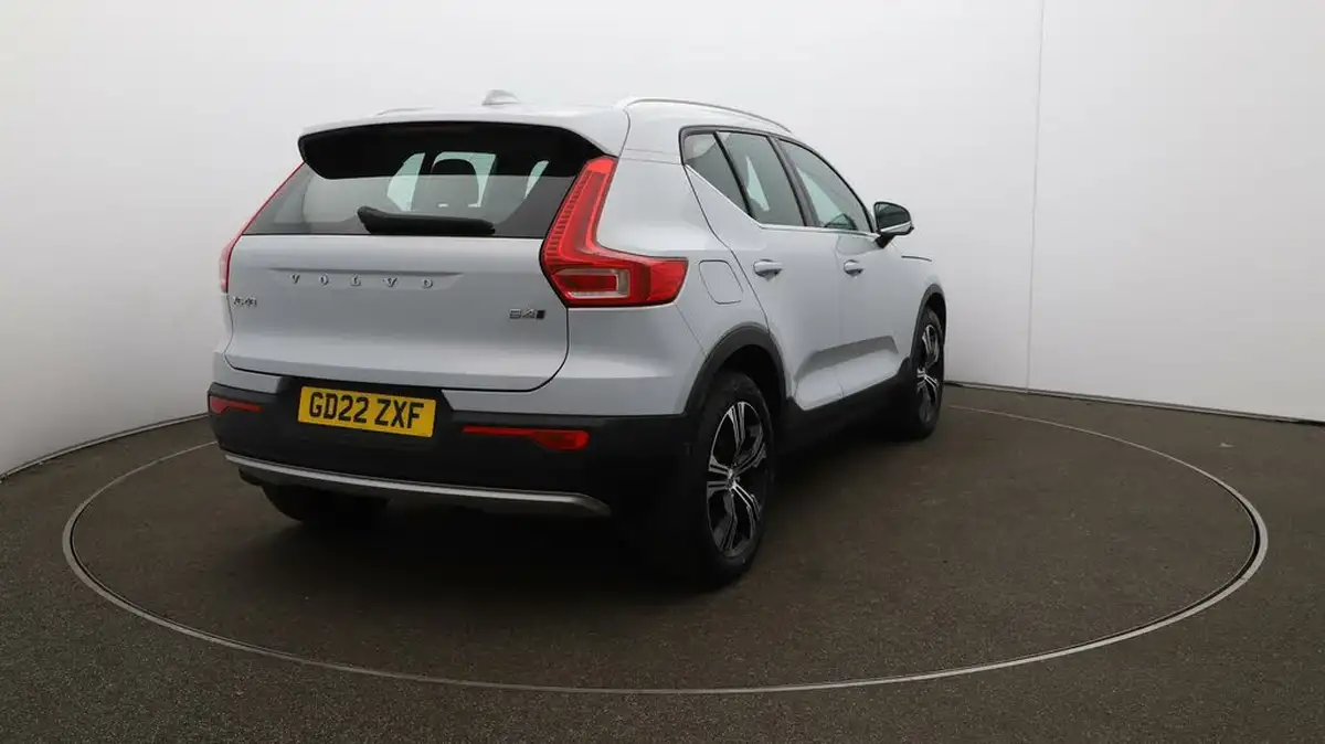 2022-volvo-xc40-20-b4-inscription-awd-big-45