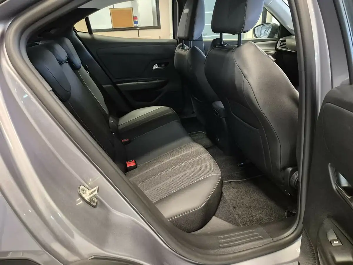 2021-vauxhall-mokka-12-elite-nav-130ps-auto-big-10