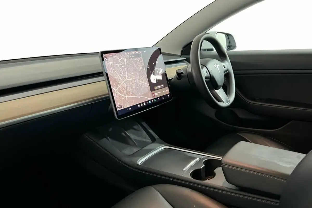 2020-tesla-model-3-e-standard-plus-big-10