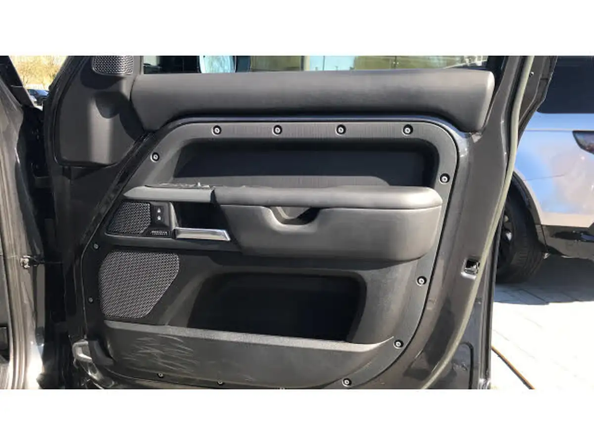 2022-land-rover-110-defender-30-d300-x-dynamic-hse-big-26
