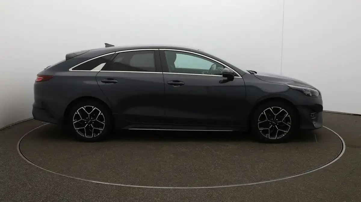 2022-kia-pro-ceed-15-t-gdi-gt-line-big-46
