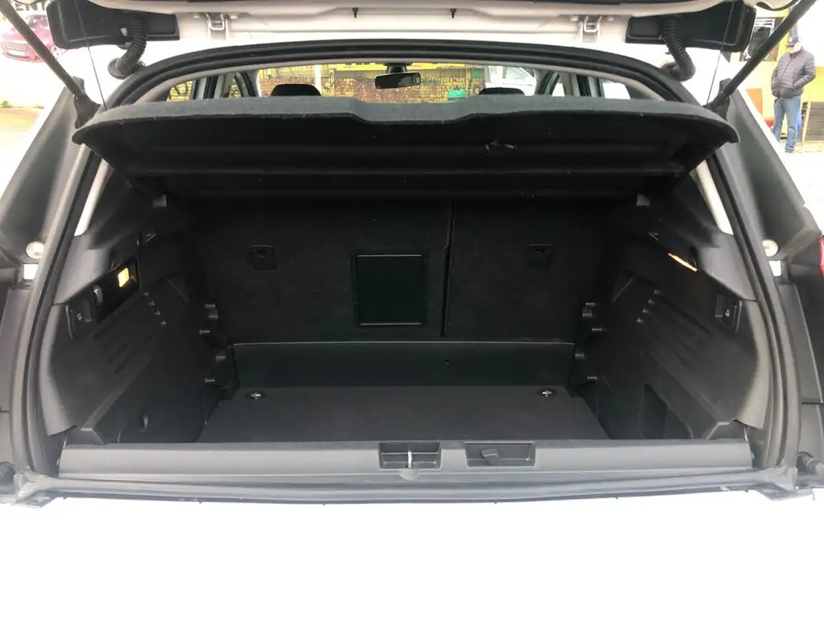 2013-peugeot-3008-crossover-16e-hdi-active-115bhp-fap-big-19