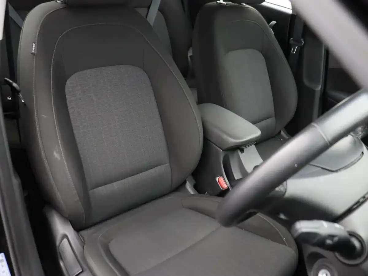 2021-hyundai-kona-10-t-gdi-se-connect-big-8